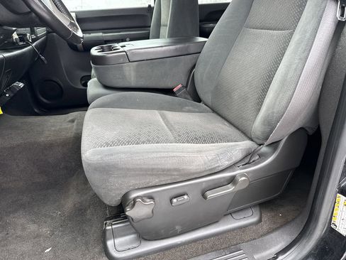 Used 2008 Chevrolet Silverado 2500 LT w/ 1LT Convenience Package image 11