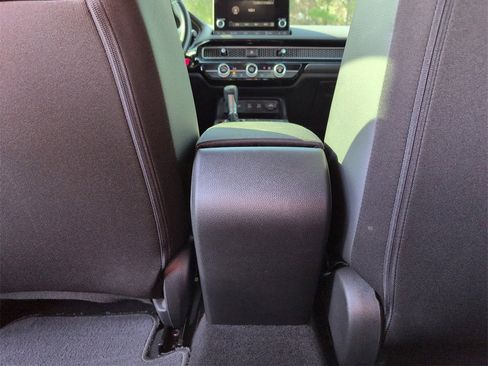 Used 2025 Honda Civic Sport image 31