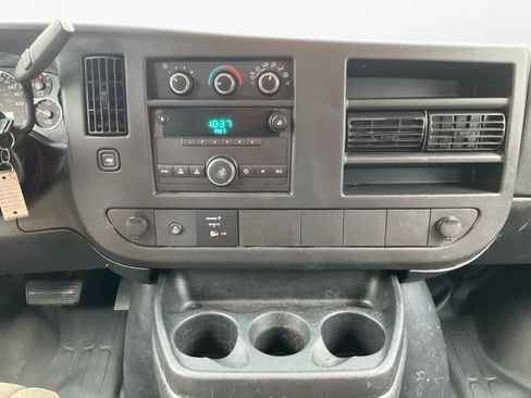 Used 2013 Chevrolet Express 3500 RWD image 11