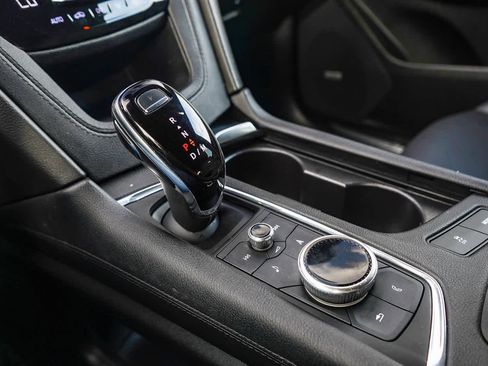 Used 2022 Cadillac XT5 Premium Luxury image 18