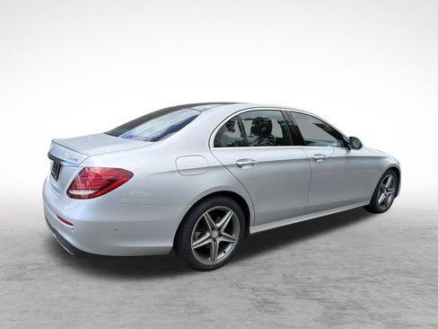 Used 2017 Mercedes-Benz E 300 4MATIC image 11