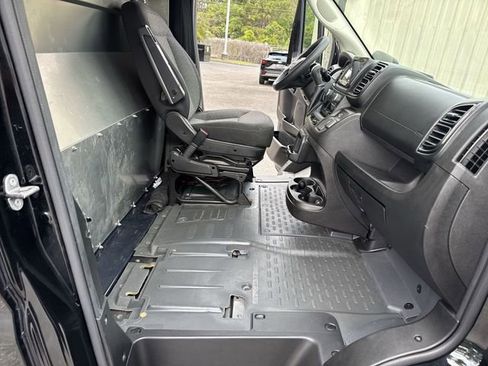 Used 2023 RAM ProMaster 2500 w/ Black Appearance Package FWD image 10
