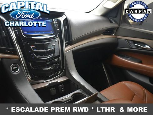 Used 2015 Cadillac Escalade Premium image 13