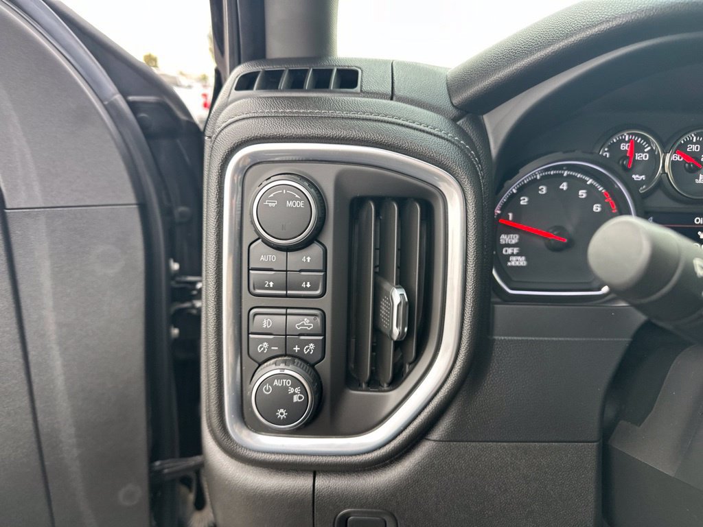 Used 2021 Chevrolet Silverado 1500 RST w/ Z71 Off-Road Package AWD/4WD image 19
