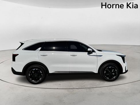 New 2026 Kia Sorento S image 3
