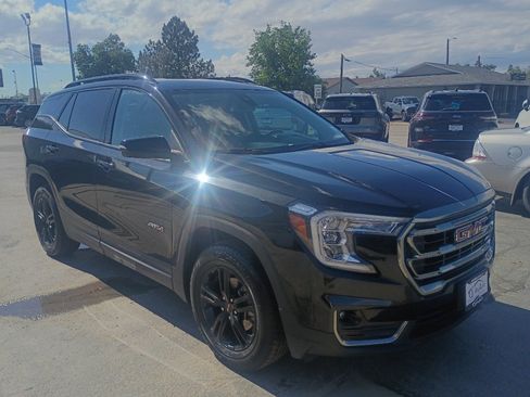 Used 2023 GMC Terrain AT4 AWD/4WD image 4