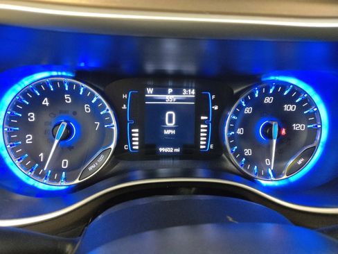 Used 2020 Chrysler Voyager LX w/ Cold Weather Group image 23