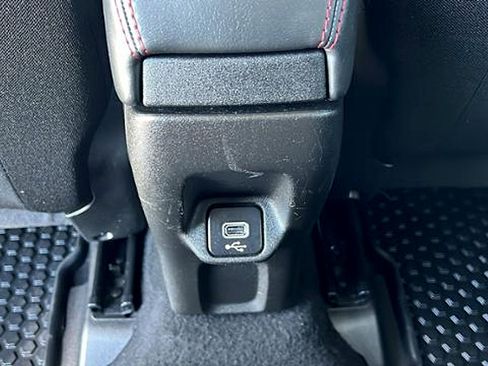 Used 2023 Jeep Renegade Trailhawk image 14