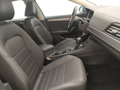 Used 2021 Volkswagen Jetta SE image 21