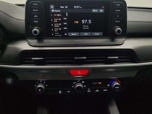 Used 2021 Kia Telluride LX FWD image 25