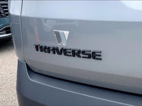 Used 2023 Chevrolet Traverse LS w/ Midnight/Sport Edition FWD image 7