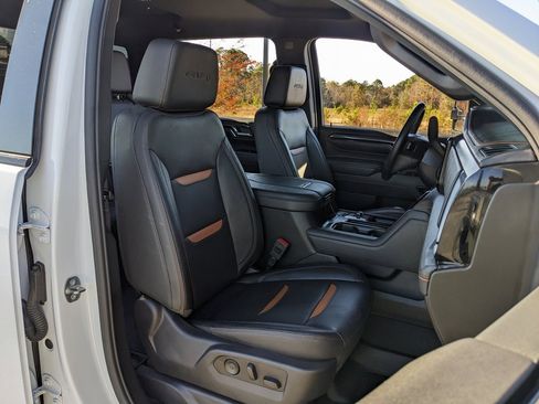 Used 2024 GMC Sierra 2500 AT4 image 48