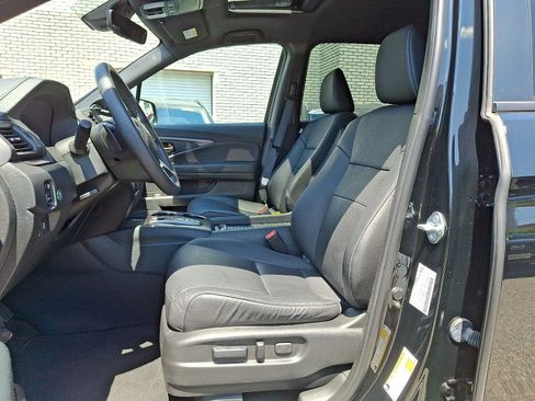 Used 2023 Honda Passport EX-L image 10