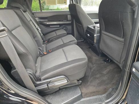 Used 2021 Ford Expedition XLT w/ Black Accent Package AWD/4WD image 9
