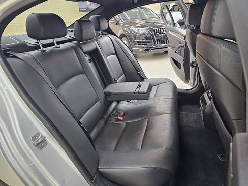 Used 2013 BMW 550i Sedan image 23