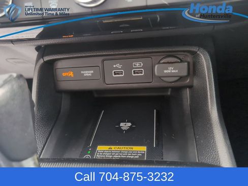 Used 2023 Honda Civic Touring image 27