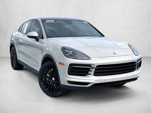 Used 2021 Porsche Cayenne Coupe image 12