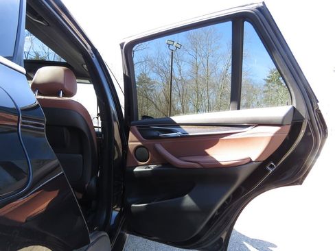 Used 2017 BMW X5 xDrive40e image 15