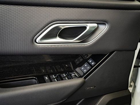 Used 2023 Land Rover Range Rover Velar R-Dynamic S image 24