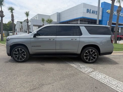 Used 2023 Chevrolet Suburban RST w/ Max Trailering Package RWD image 7