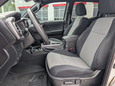 Used 2023 Toyota Tacoma TRD Sport w/ Technology Package RWD image 12