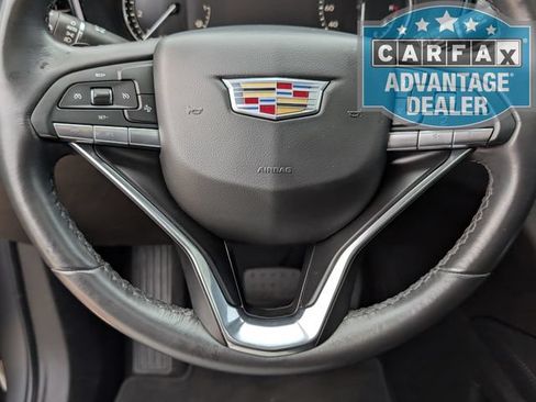 Used 2022 Cadillac XT6 Luxury w/ LPO, Floor Liner Package FWD image 6