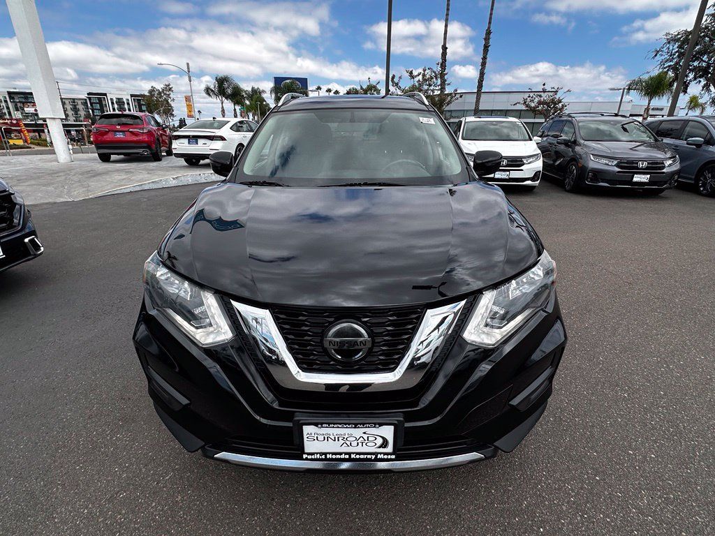 Used 2018 Nissan Rogue SV FWD image 3