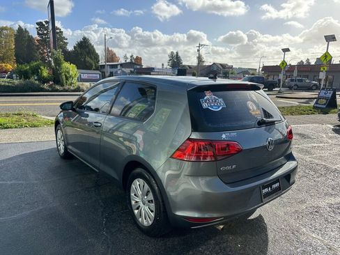 Used 2015 Volkswagen Golf Launch Edition image 7