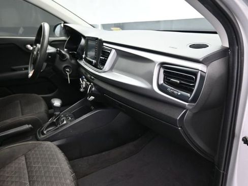 Used 2020 Kia Rio LX image 39