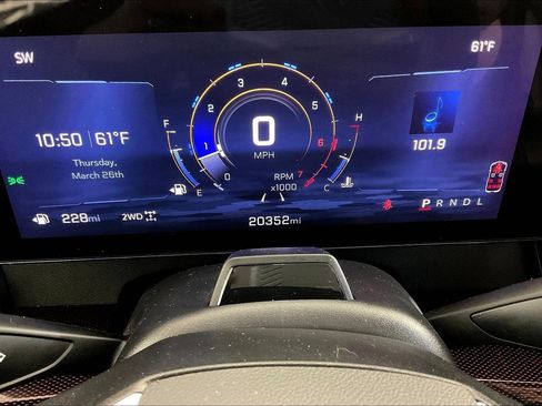 Used 2024 Chevrolet Traverse Z71 w/ Enhanced Driving Package image 13