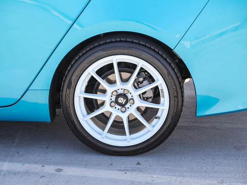 Used 2020 Toyota Prius Prime XLE w/ Carpet Mat Package FWD image 11