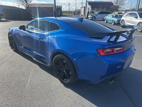 Used 2017 Chevrolet Camaro SS image 4