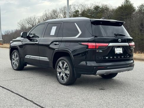 Used 2024 Toyota Sequoia Capstone image 5