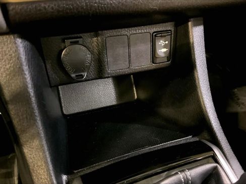 Used 2017 Toyota Corolla LE image 33