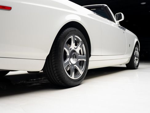 Used 2013 Rolls-Royce Phantom Drophead Coupe image 78