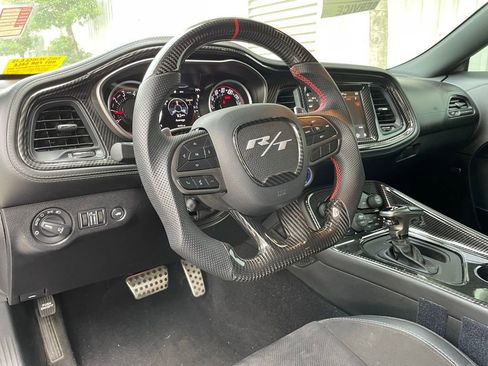 Used 2021 Dodge Challenger R/T w/ Plus Package image 9