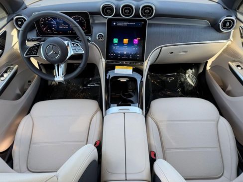 New 2026 Mercedes-Benz GLC 300 image 16