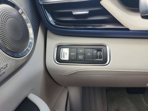 Used 2026 Buick Enclave Avenir w/ Super Cruise Package AWD/4WD image 22