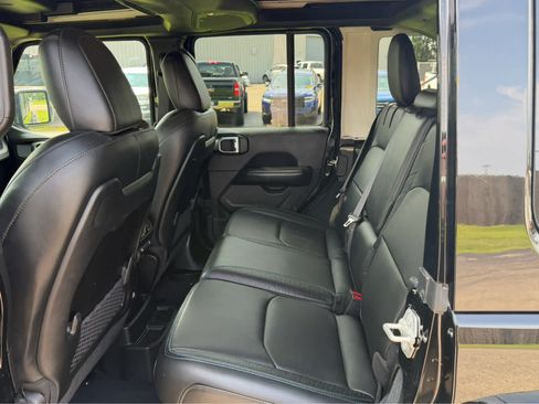 Used 2024 Jeep Wrangler High Altitude AWD/4WD image 46
