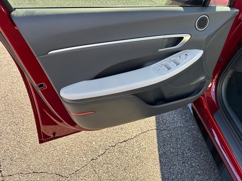 Certified 2025 Hyundai Sonata SEL image 10