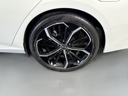 Used 2024 Nissan Altima 2.5 SR FWD image 37