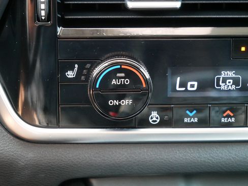 Certified 2023 Nissan Rogue SL w/ SL Premium Package AWD/4WD image 33