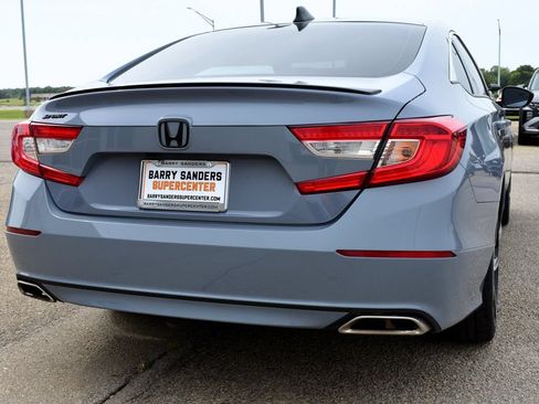 Used 2022 Honda Accord Sport image 10