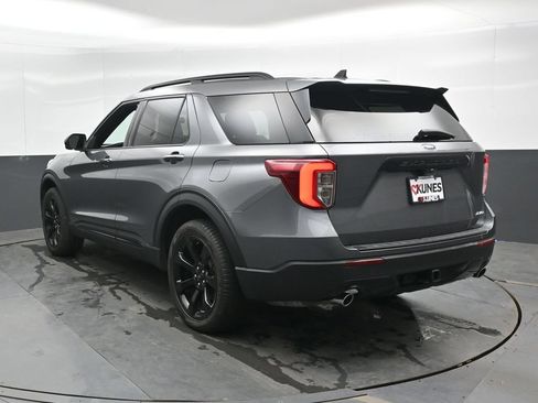 Used 2023 Ford Explorer ST-Line w/ Class IV Trailer Tow Package AWD/4WD image 11