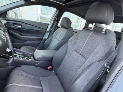 Used 2025 Honda Accord Sport image 8