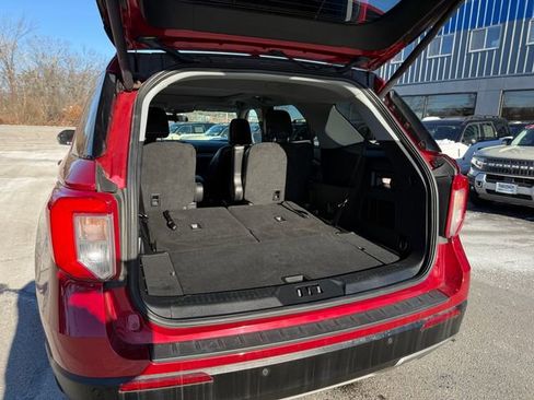 Used 2023 Ford Explorer XLT w/ Equipment Group 202A image 11