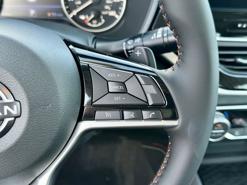 Used 2025 Nissan Altima 2.5 SR w/ SR Premium Package image 27