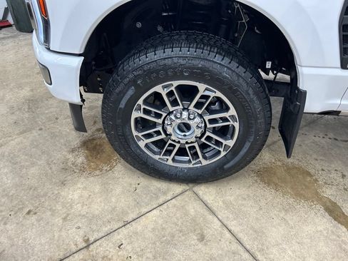 Certified 2024 Ford F350 Limited w/ FX4 Off-Road Package AWD/4WD image 37