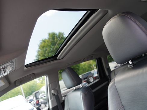 Used 2016 Toyota Highlander XLE AWD/4WD image 33