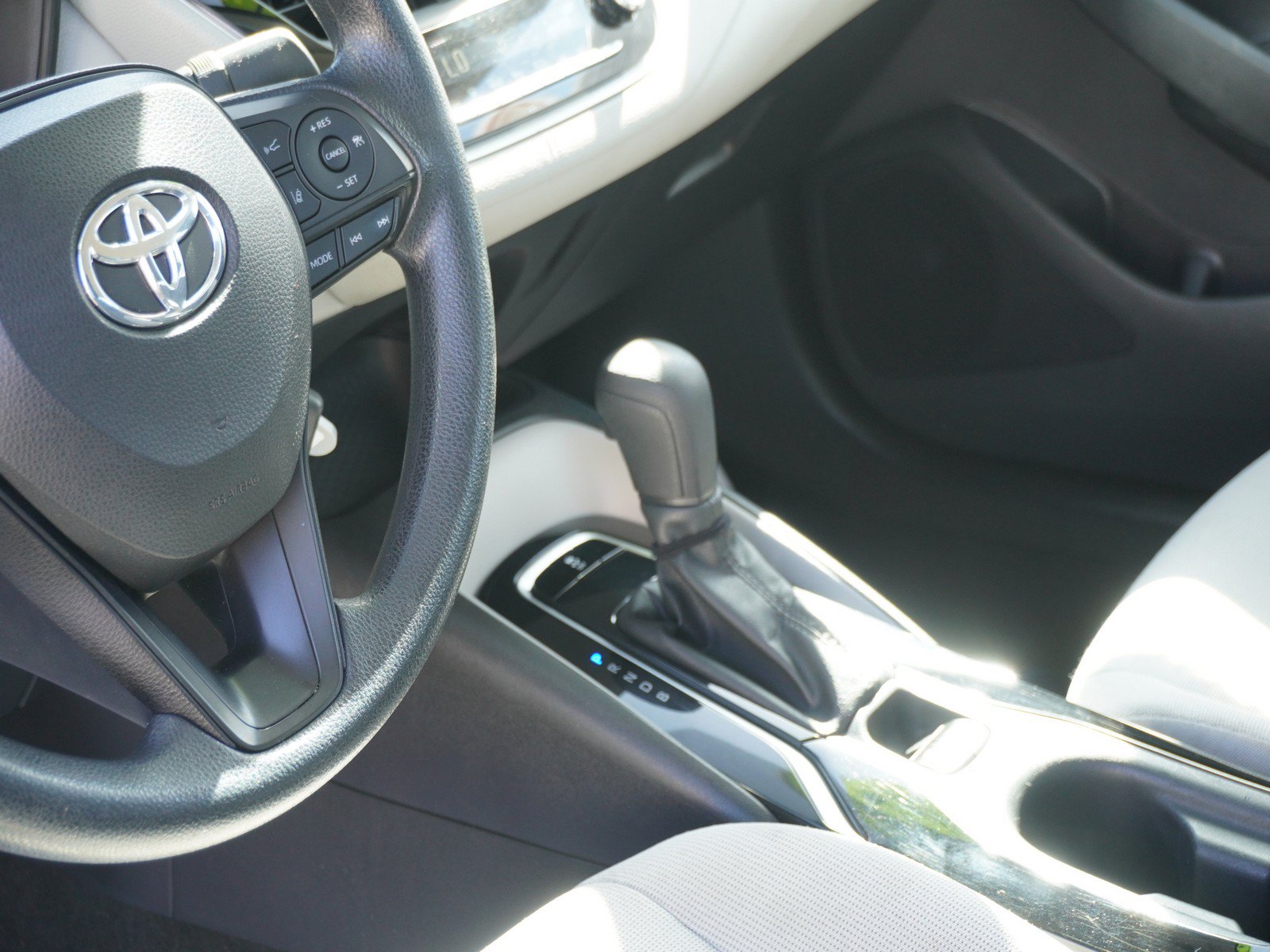 Used 2021 Toyota Corolla LE FWD image 18